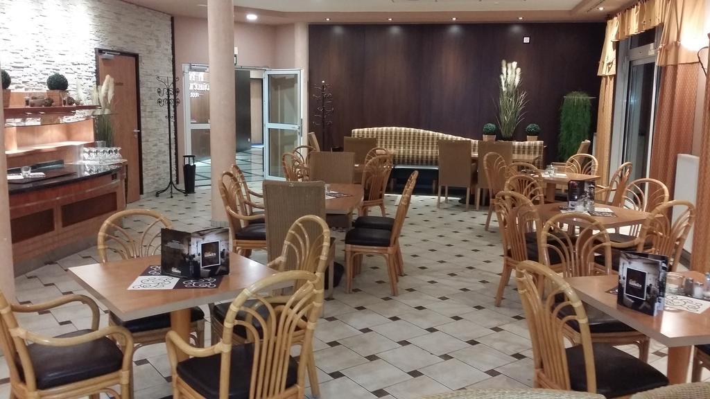 Akzent Hotel Stadt Schluechtern ***S Esterno foto