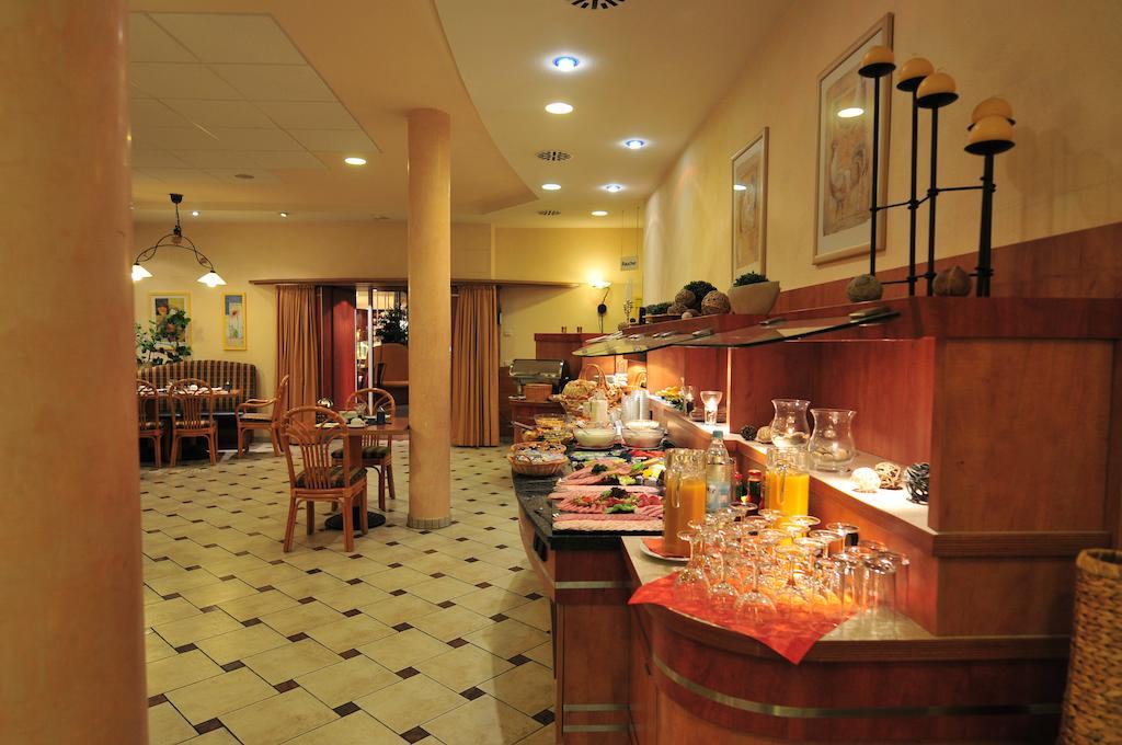 Akzent Hotel Stadt Schluechtern ***S Esterno foto